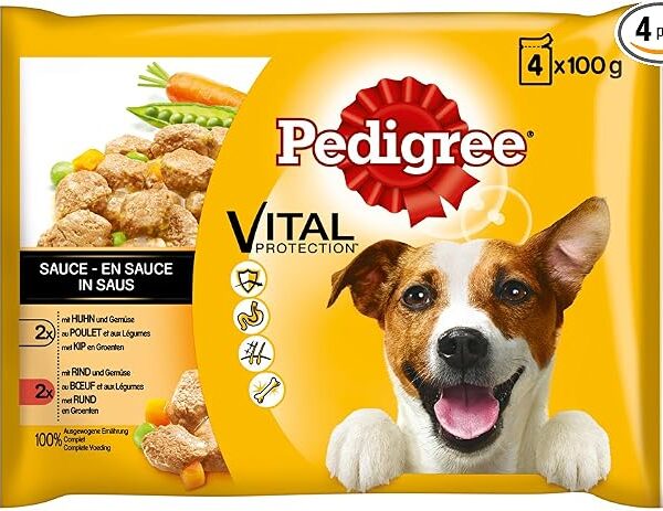 Cibo umido per cani con pollo e verdure in salsa